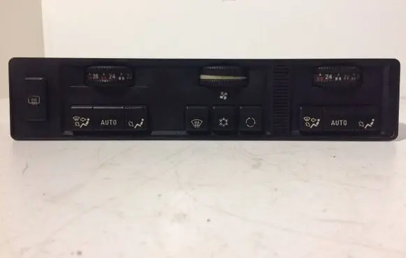 BMW 5 E34 Climate control unit 8390170 9140010017