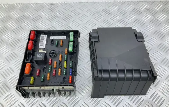Audi Q3 8U Fuse box set 3C0937125A 1K0937132F
