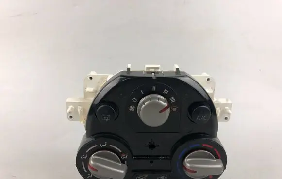 Nissan Note (E12) Climate control unit 275133VU9E