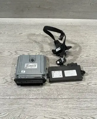 BMW X5 E70 Engine ECU kit and lock set 8512407 0281017481 030150493