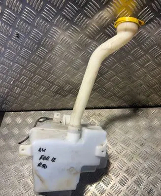 Subaru Forester SJ Windshield washer fluid reservoir/tank