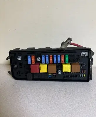 Opel Signum Fuse module 13144709 519066013