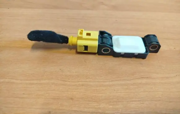 Audi A3 S3 8P Airbag deployment crash/impact sensor 4B0959643E 201082 061004
