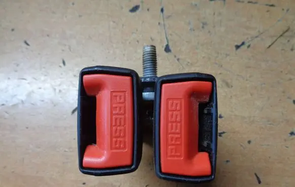 Ford Ka Middle seatbelt buckle (rear) G1B5A613K21AAW