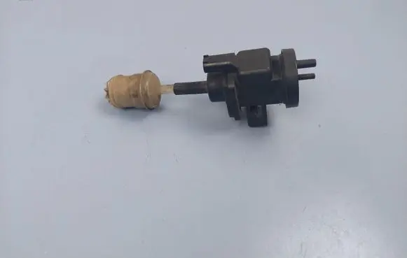 Mercedes-Benz A W168 Turbo solenoid valve A0005450427