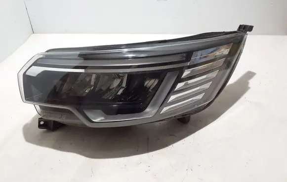 Renault Trafic III (X82) Headlight/headlamp 260601790R