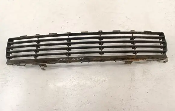 Toyota Auris 150 Front bumper lower grill 5311202080
