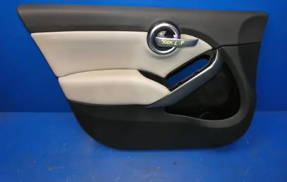 Fiat 500X Front door card panel trim 