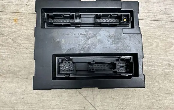 Volkswagen Touareg II Comfort/convenience module 4H0907064BK 5DK01022882