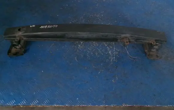 Skoda Fabia Mk2 (5J) Front bumper support beam 