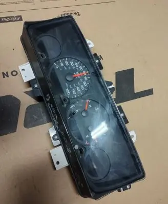 Chrysler Neon II Speedometer (instrument cluster) P04793519AI
