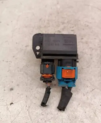 Peugeot 308 Heater blower motor/fan resistor 9673999980 F2182002