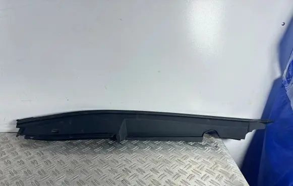 Lexus RC Fender end trim 5380724010 5382524020