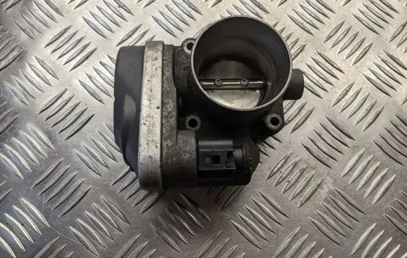 Volkswagen Polo III 6N 6N2 6NF Throttle valve 036133062Q