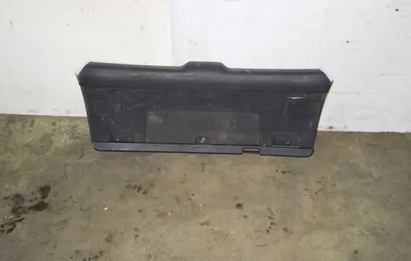 Audi A4 S4 B7 8E 8H Tailgate trim 8E9867979B