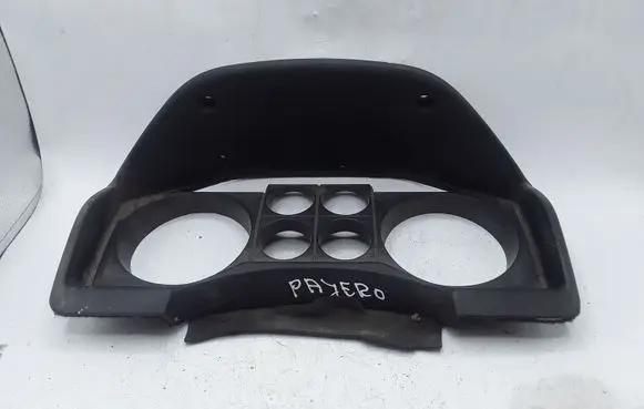 Mitsubishi Pajero Dashboard trim MR402460