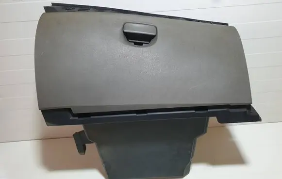 Renault Megane III Glove box 681080009R 4760218 68500007P