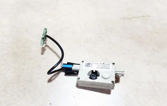 Antenna control unit