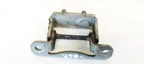 Subaru Legacy Tailgate/trunk/boot hinge 