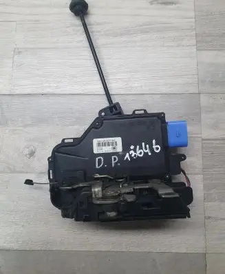 Skoda Octavia Mk2 (1Z) Front door lock 3D1837016AC 1120065 A00468
