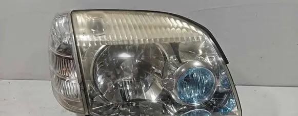 Nissan X-Trail T30 Headlight/headlamp