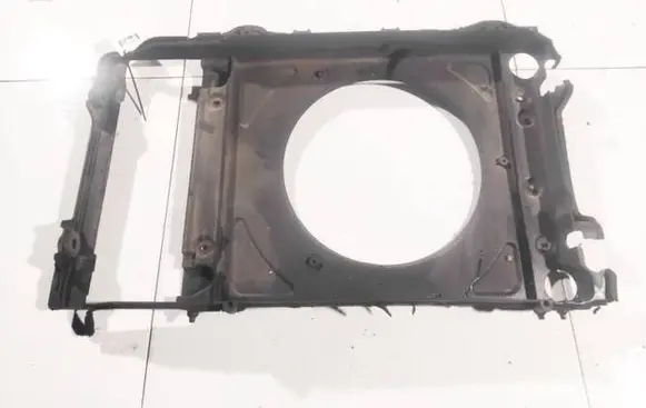 Audi A2 Radiator cooling fan shroud 8z0121207c