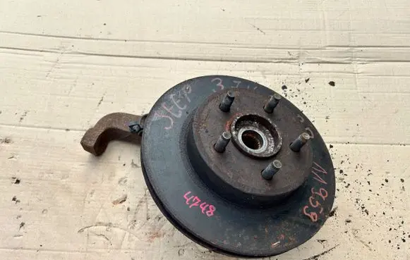 Jeep Cherokee Front wheel hub