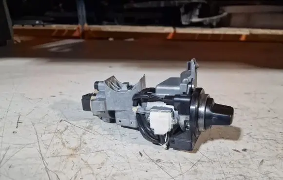 Mazda CX-7 Ignition lock X1T26271D