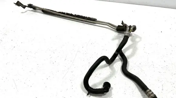 Volvo V70 Power steering radiator 