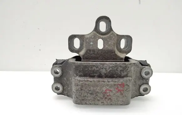 Audi Q3 8U Engine mount bracket 8J0199555 AC47100