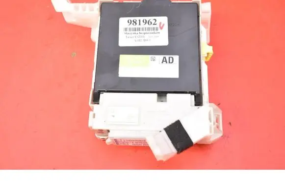 BMW 2 Active Tourer U06 Fuse box set 89221-76010