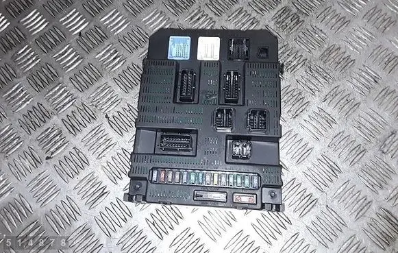 Citroen C4 I Fuse module 9659285580