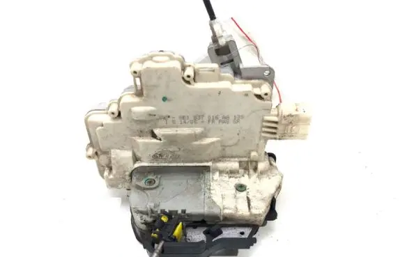Audi A4 S4 B7 8E 8H Front door lock 8E1837016AA