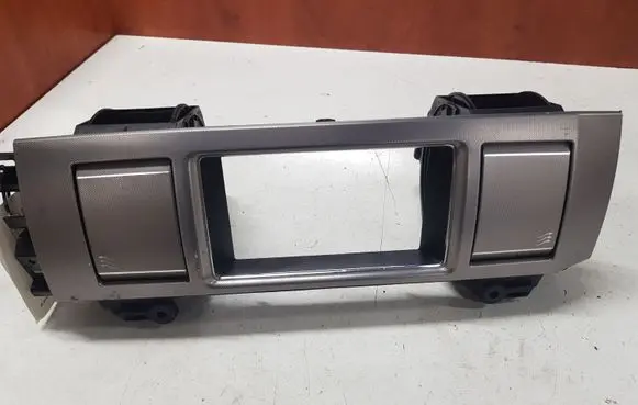 Jaguar XF Dash center air vent grill 9X2319K617AJ 9X2319K617BJ