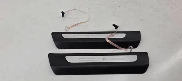 Audi SQ7 Rear sill trim cover 4M0947418 4M0947417