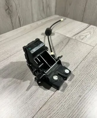 Mercedes-Benz CLK AMG A209 C209 Loading door lock A1717500085 A1717500185