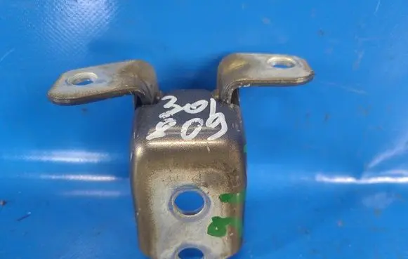 Mazda 6 Front door lower hinge GS3L58240A