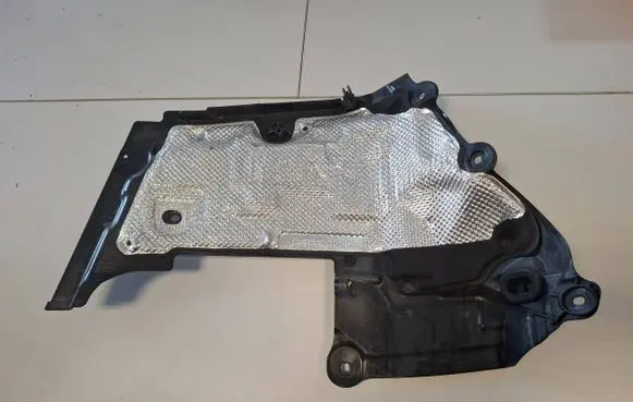 Mercedes-Benz C W205 Other engine bay part A2056206001 40128590 20180613