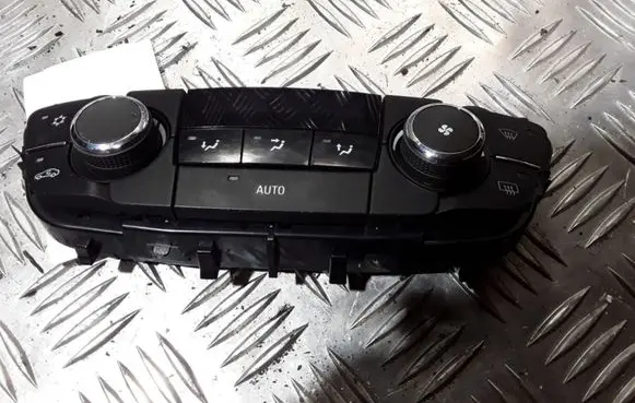 Opel Insignia A Climate control unit 13273095