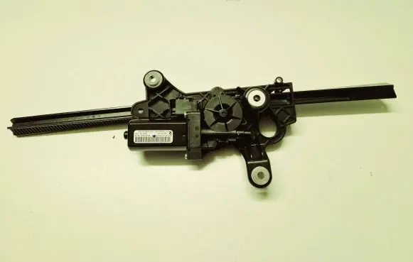 Mercedes-Benz S C217 Seat belt adjustment motor A2178600282