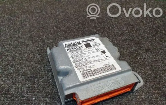 Renault Scenic I Airbag control unit/module 600639500 8200117652A