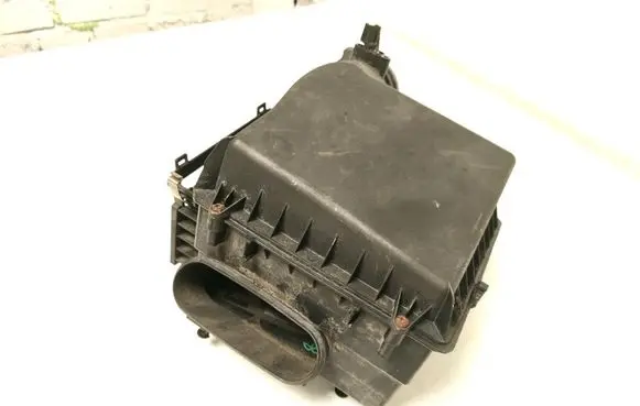Air filter box