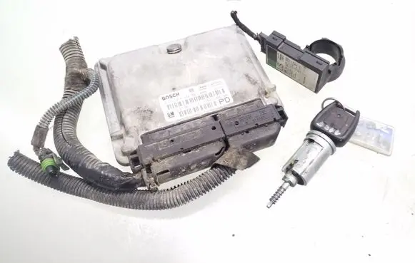 Opel Zafira A Engine ECU kit and lock set 0281010268 24417169 24445098