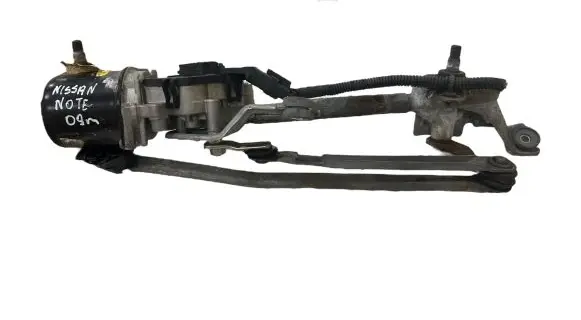 Nissan Note (E11) Front wiper linkage and motor