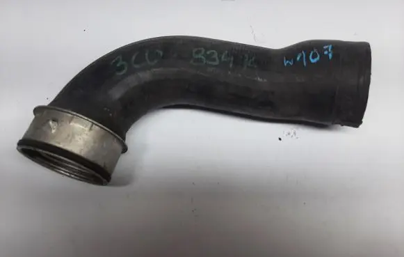 Volkswagen PASSAT B6 Intercooler hose/pipe 