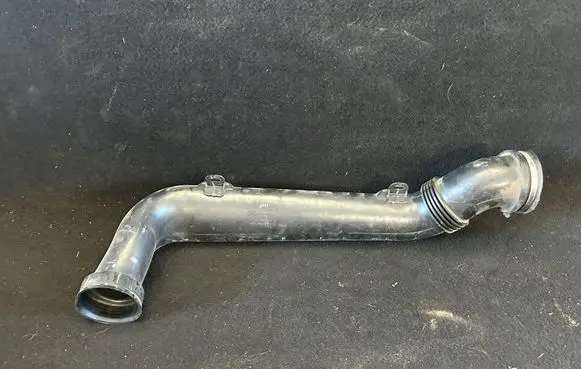 Land Rover Discovery 3 - LR3 Air intake hose/pipe 4619625902
