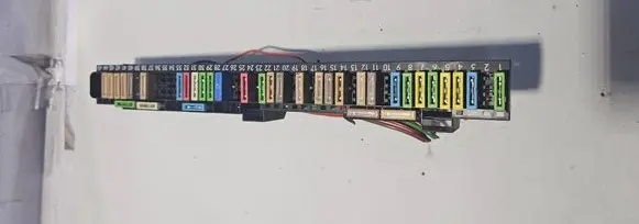 BMW 5 E39 Fuse module 8366570 61138366570