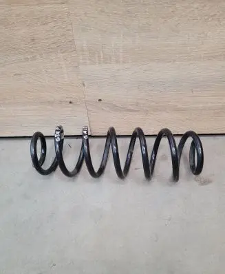 Volkswagen Golf VII Rear coil spring 5Q0511121AF