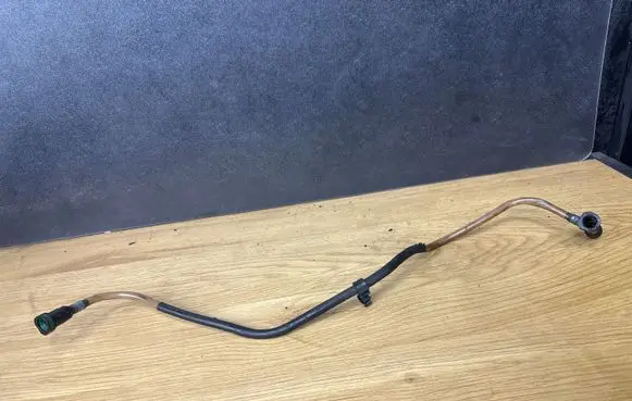 Opel Vivaro Fuel line pipe