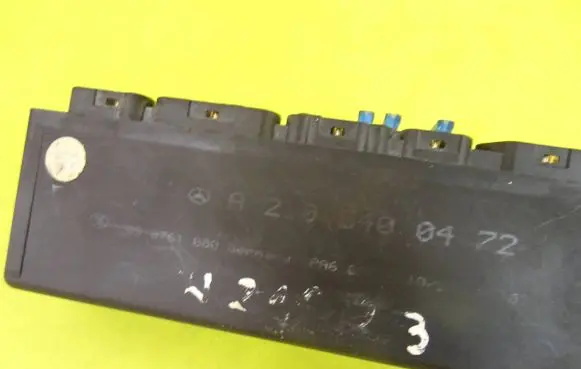Mercedes-Benz E W210 ESP (stability system) control unit A2105400472
